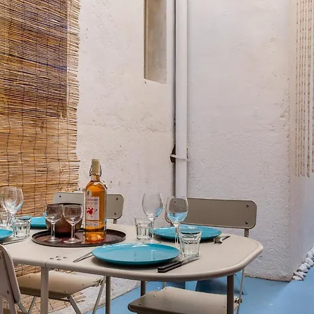 Apartment En - Coeur Pieton Historique Avec Patio Privatif, La Au Bout De La Rue !