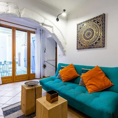 En - Coeur Pieton Historique Avec Patio Privatif, La Au Bout De La Rue ! Apartment